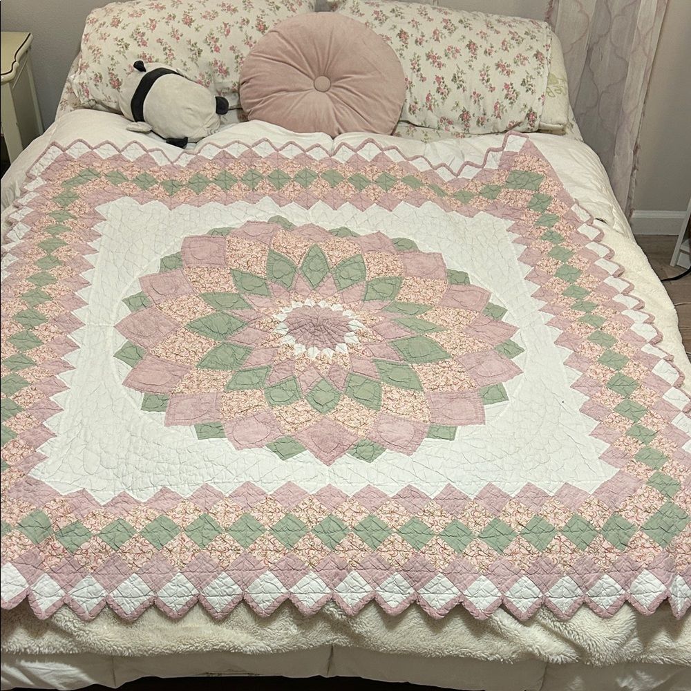 Handcrafted Pink & Green Floral Patchwork Quilt blanket throw